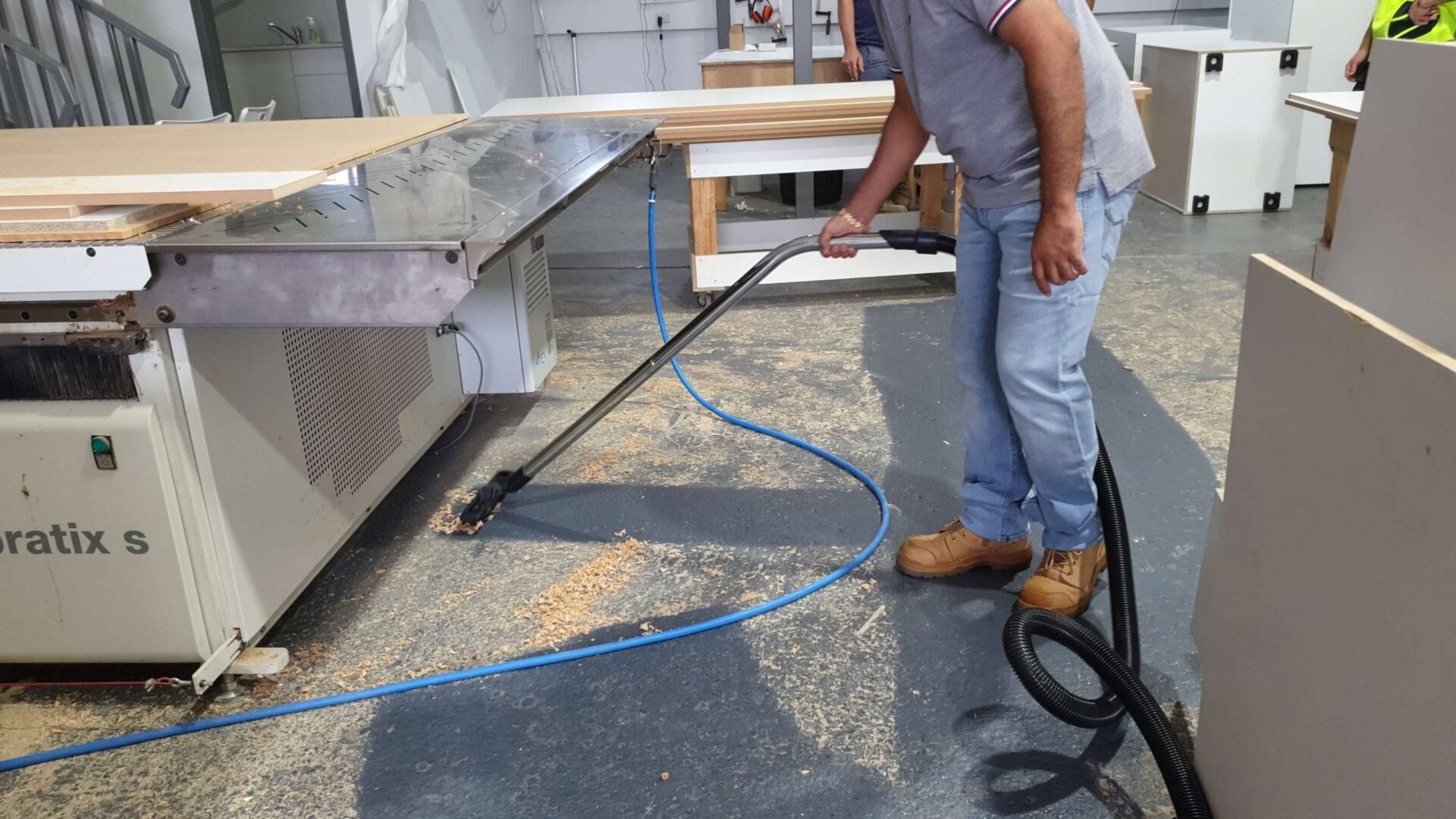 CONTINUOUS-DUTY-INDUSTRIAL-VACUUM-CLEANERS-FOR-SAWDUST-AND-WOOD-SHAVINGS